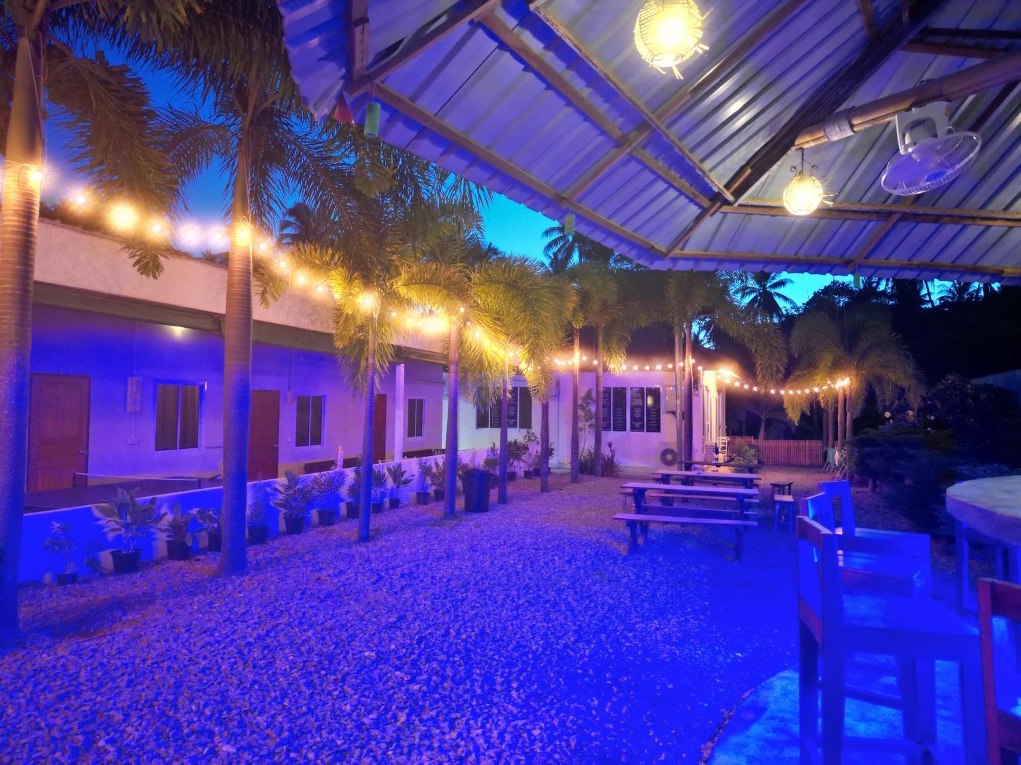 Escape Divers - Jungle Hostel And Dive Centre Ko Tao Exterior photo